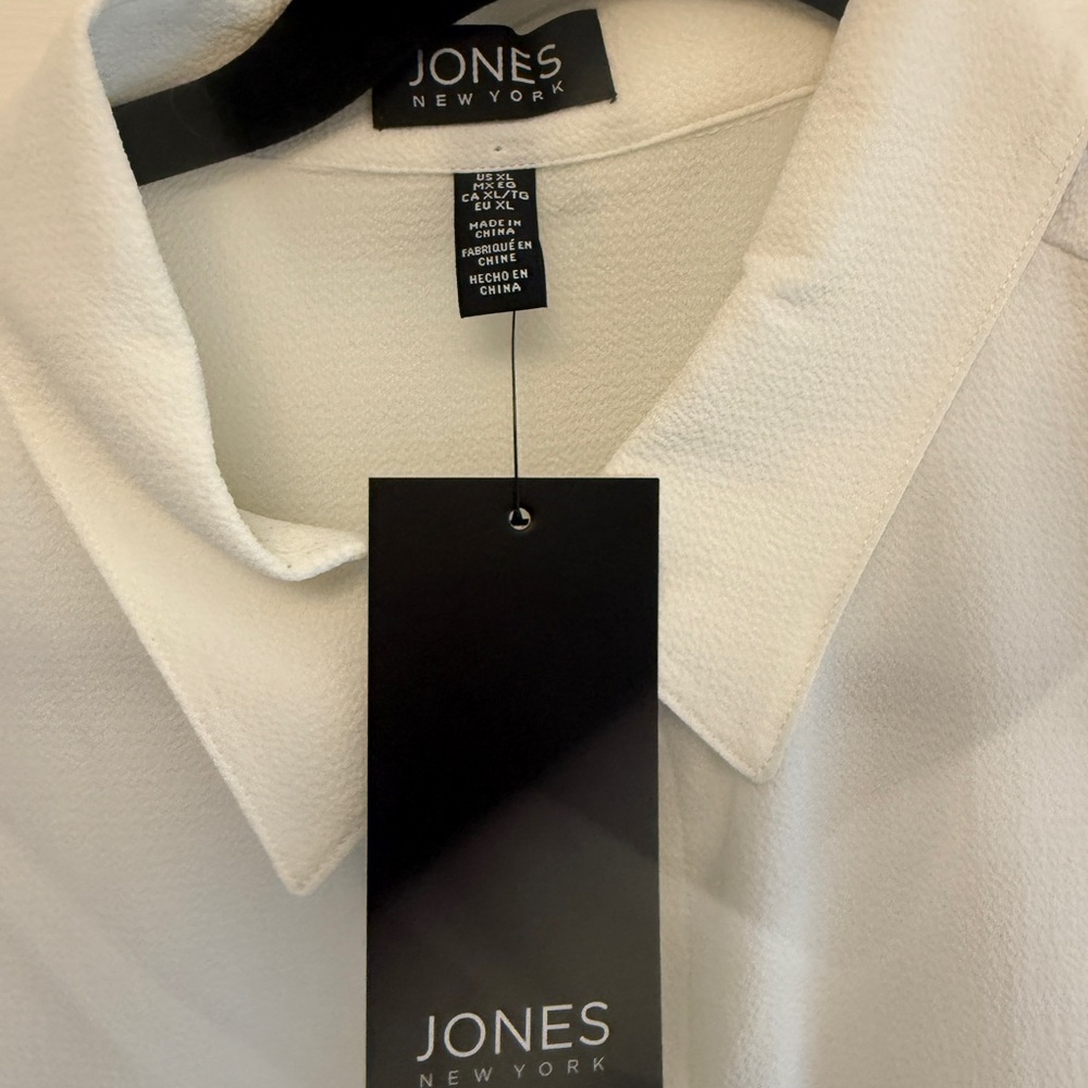 Jones New York Classic Cream Blouse